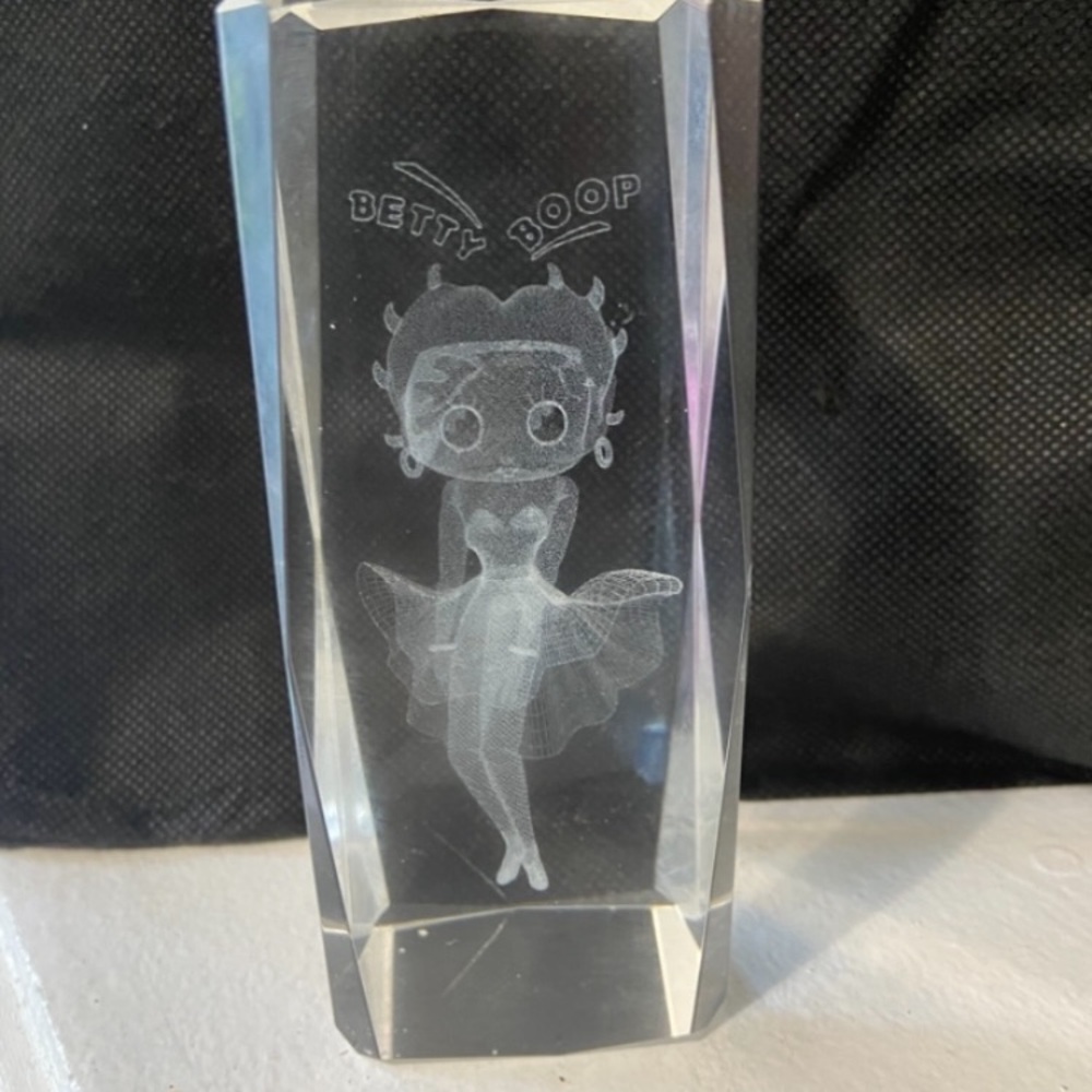 Betty Boop Crystal Figurine paper weight